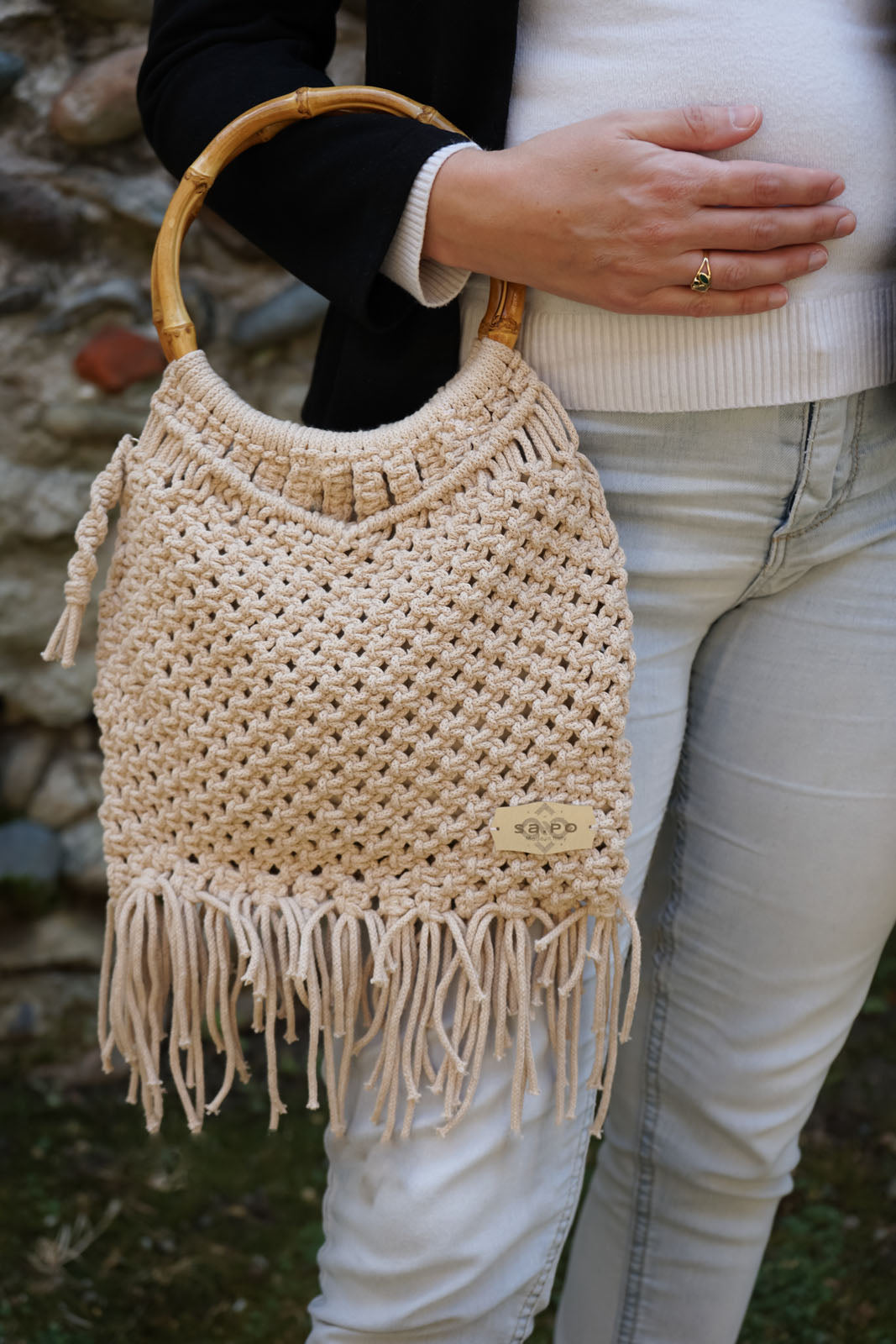 Colección Indios - Navajo - Bolso artesanal de algodón reciclado con flecos y asas de bambú