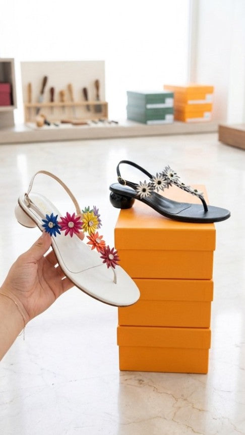 MADE IN ITALY - Margherita - Sandalia con apliques florales