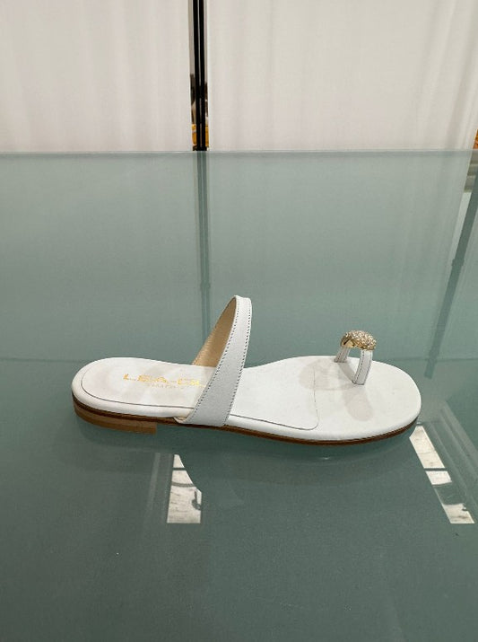 MADE IN ITALY - Luz - Sandalias de piel auténtica con adorno en el dedo