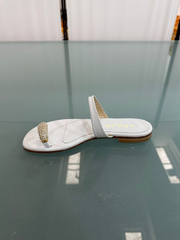 MADE IN ITALY - Luz - Sandalias de piel auténtica con adorno en el dedo