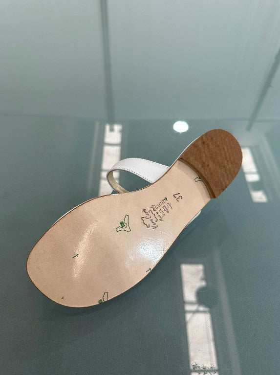 MADE IN ITALY - Luz - Sandalias de piel auténtica con adorno en el dedo