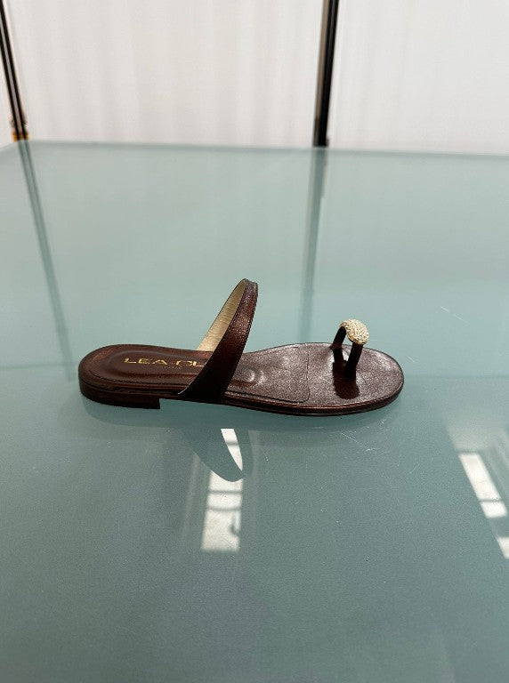 MADE IN ITALY - Luz - Sandalias de piel auténtica con adorno en el dedo