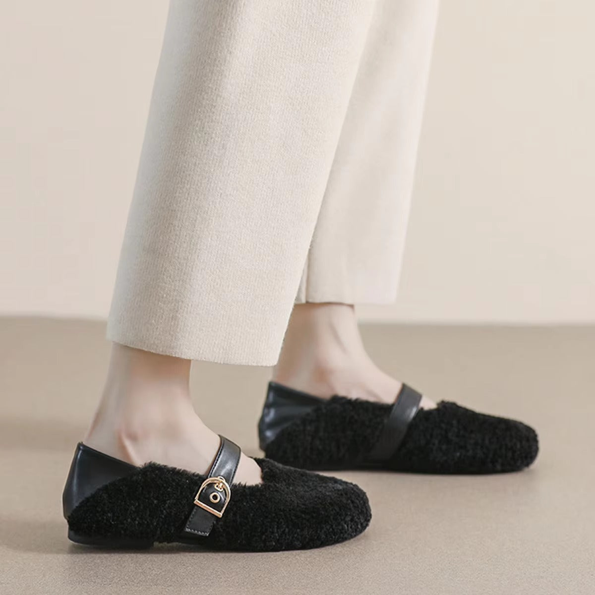 Adelaide - Mary Jane peludas