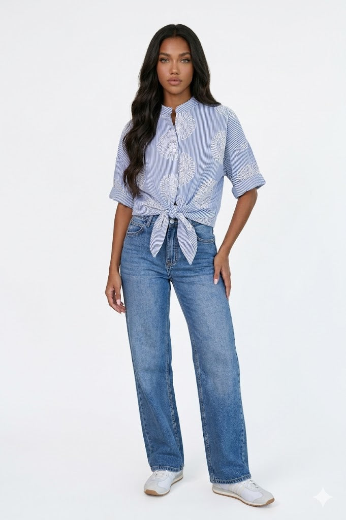 MADE IN ITALY - Sissi - Camisa bordada con lazo en la parte delantera