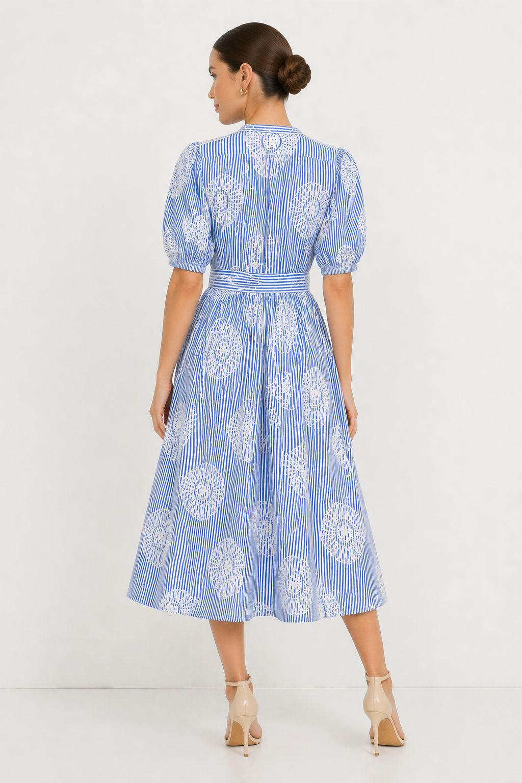 MADE IN ITALY - Sky - Vestido tipo blusa con bordados